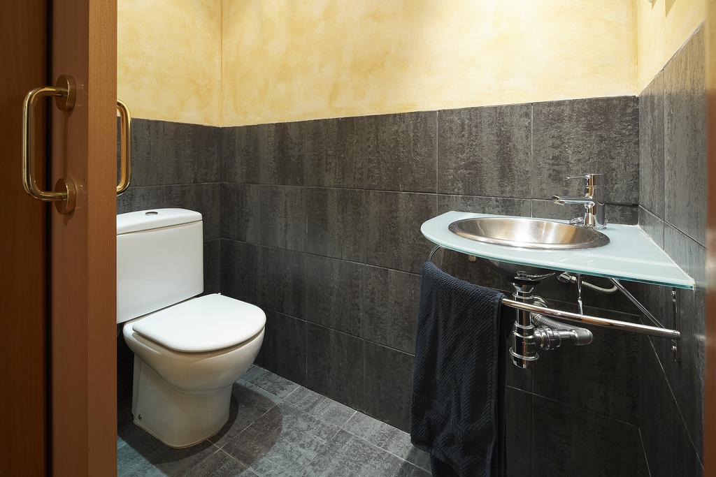 Olles Apartment Barcelona Exterior photo
